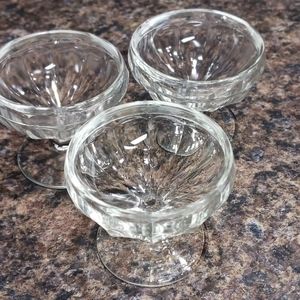 3 Pedestal ice cream dessert cups